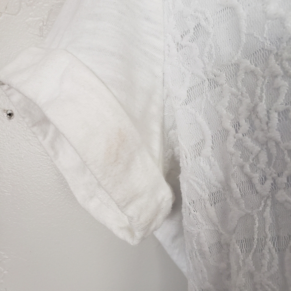 White Short Sleeve Lace Overlay Stripes Medium - Picture 5 of 6